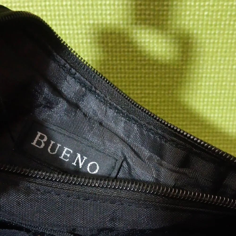 Bueno Black Messenger Bag - Picture 2 of 5